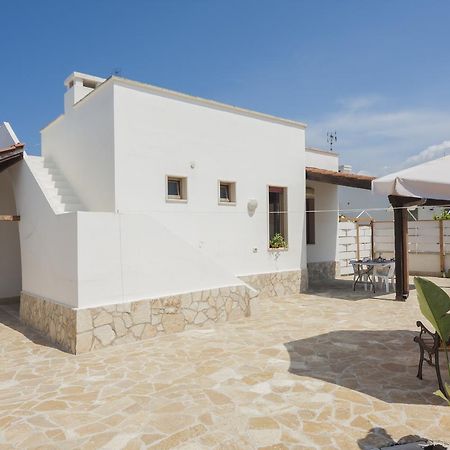 Villa Al Mare Gallipoli Marina di Mancaversa Exterior photo
